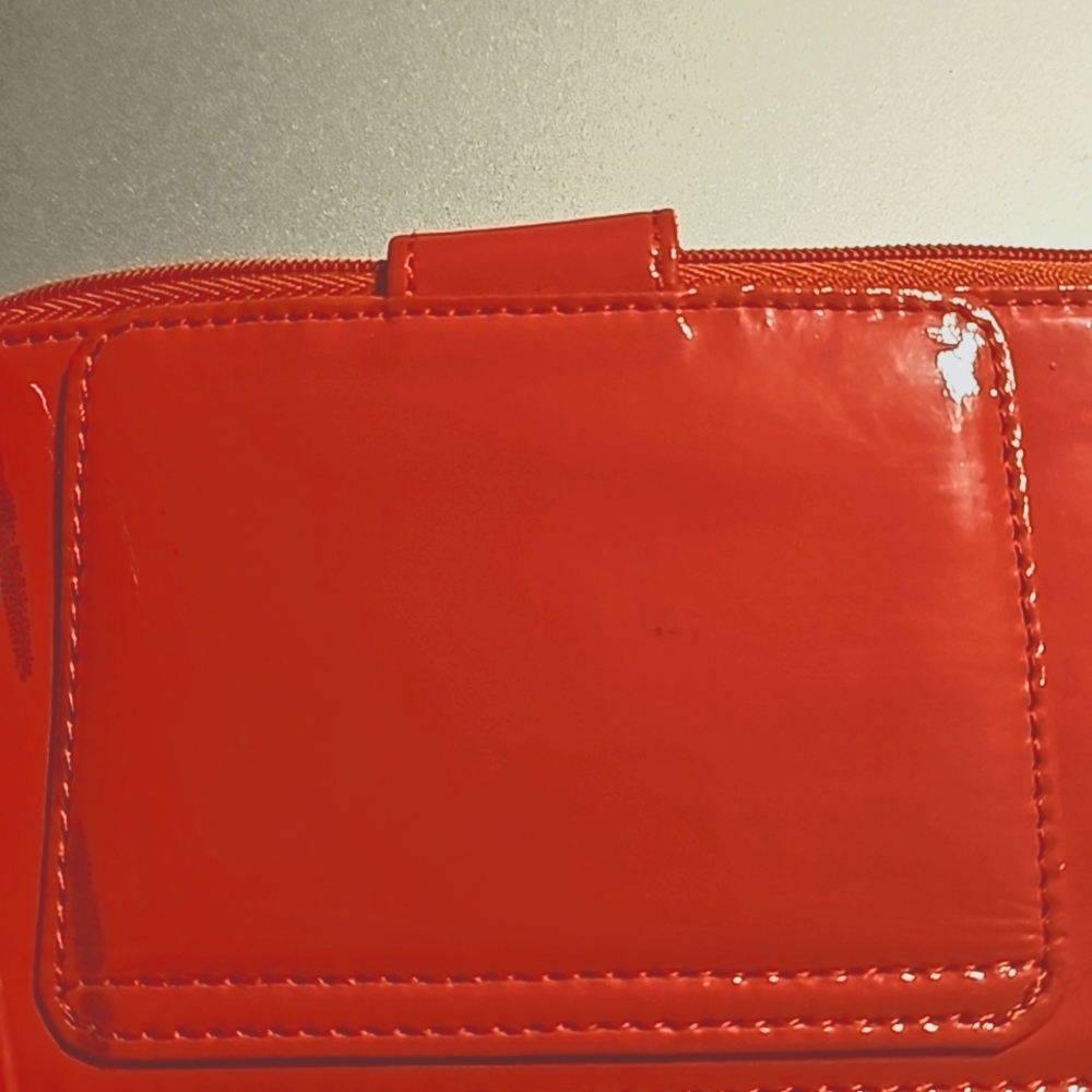 HOBO Patent Leather Wallet/Wristlet, Hot Pink, Zip Closure & Snap Closure - Picture 4 of 7